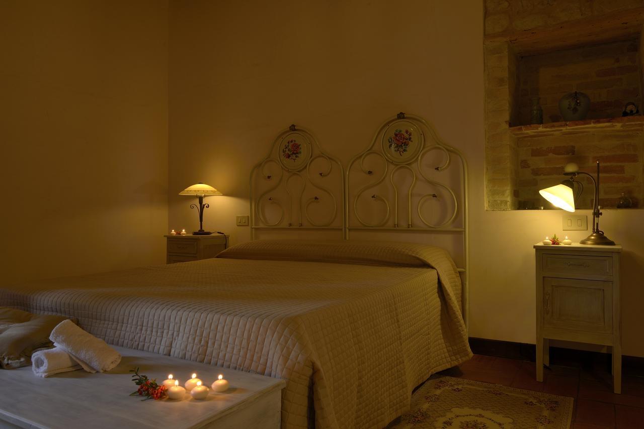 Contado San Lorenzo B&B And Wine Castilenti Bagian luar foto