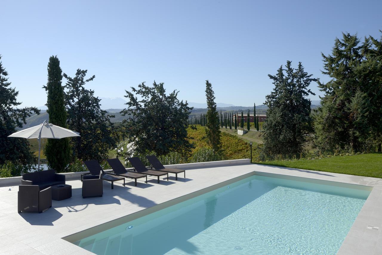 Contado San Lorenzo B&B And Wine Castilenti Bagian luar foto