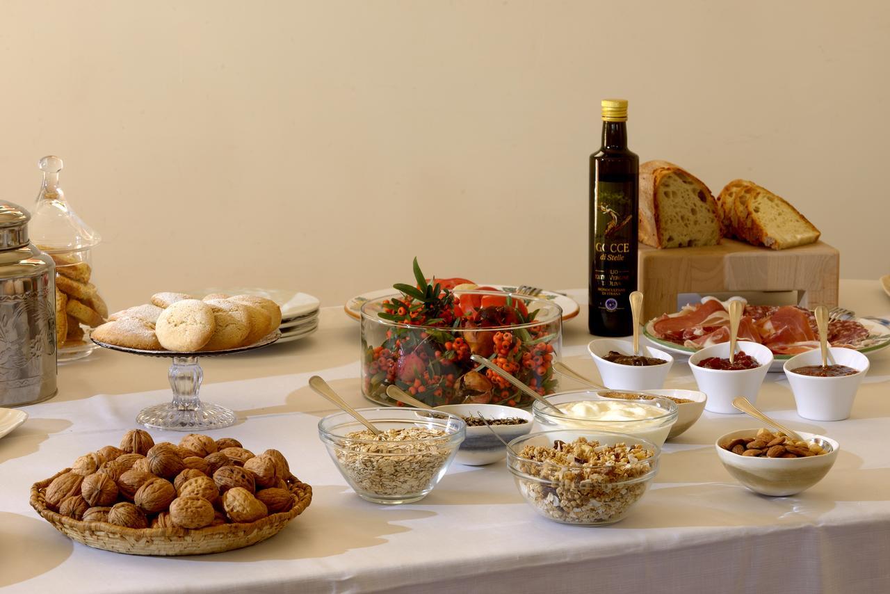 Contado San Lorenzo B&B And Wine Castilenti Bagian luar foto